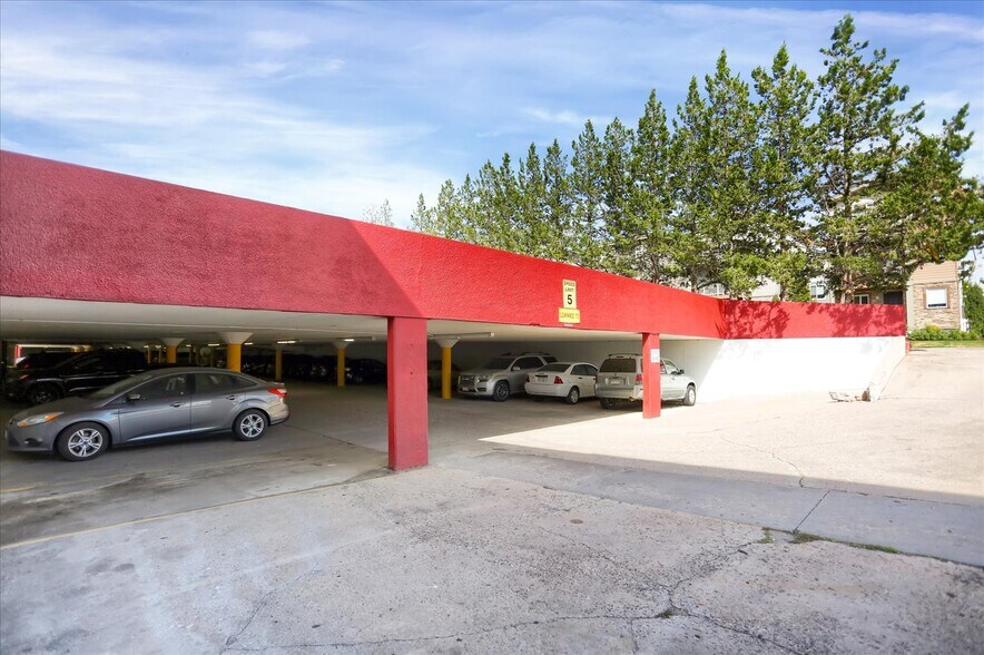 More Photos Of Iliff Office Park, Aurora Office For Sale