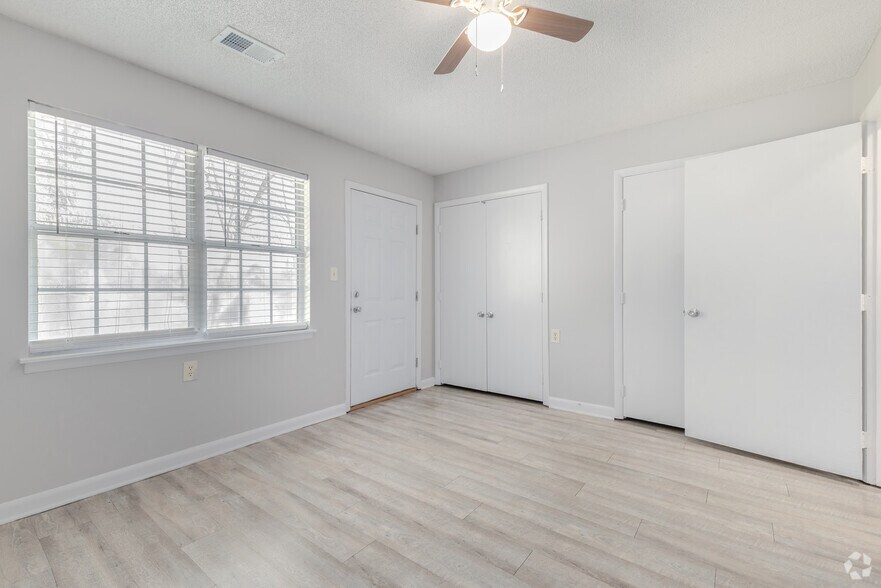 More Photos Of 1004 Appamattox Ct, Fayetteville Apartments For Sale