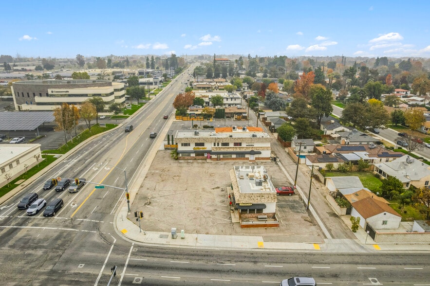 More Photos Of 1656 Oak St, Bakersfield General Retail For Lease