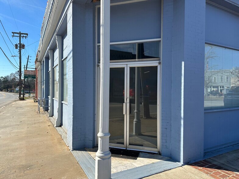 More Photos Of 13 Public Sq, Bowman Storefront For Sale