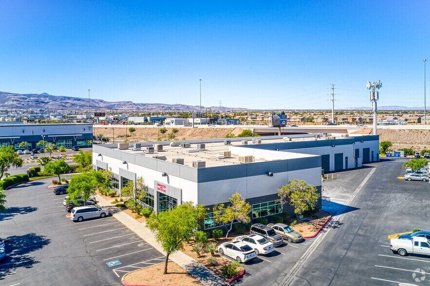 More Photos Of 950 W Warm Springs Rd, Henderson Warehouse For Lease