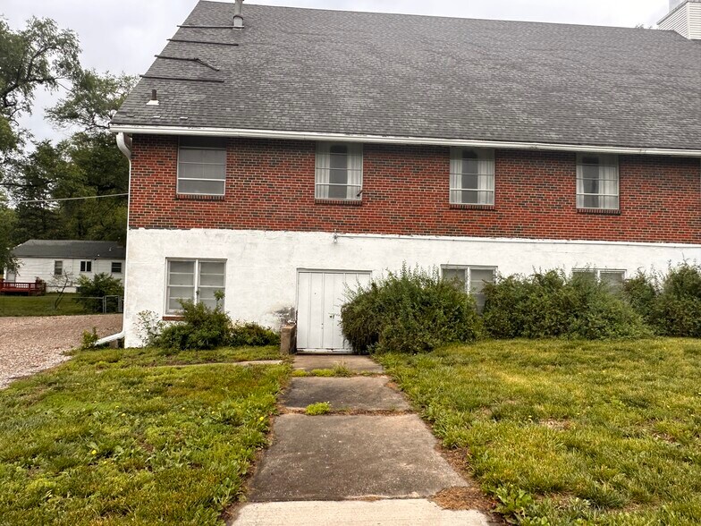 More Photos Of 8620 Wornall, Kansas City Religious Facility For Sale