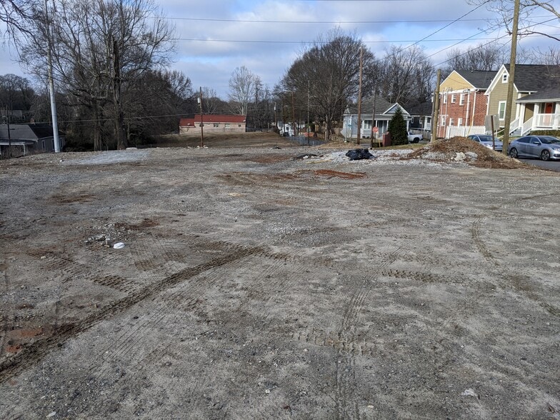 More Photos Of 699 Joseph E Boone Blvd NW, Atlanta Flex For Lease