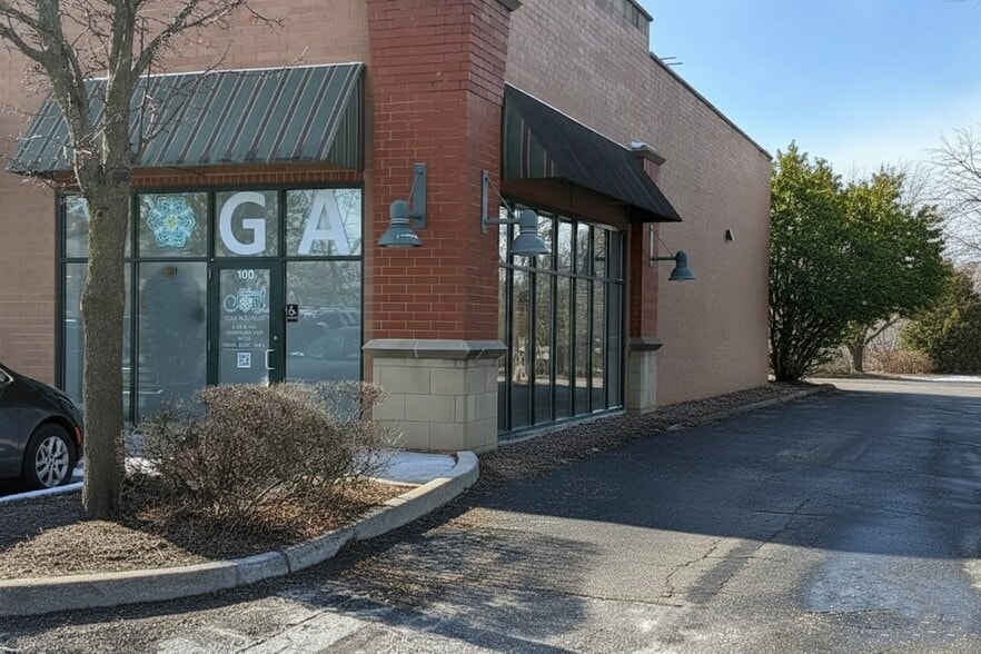 More Photos Of 650 E Terra Cotta Ave, Crystal Lake Unknown For Lease