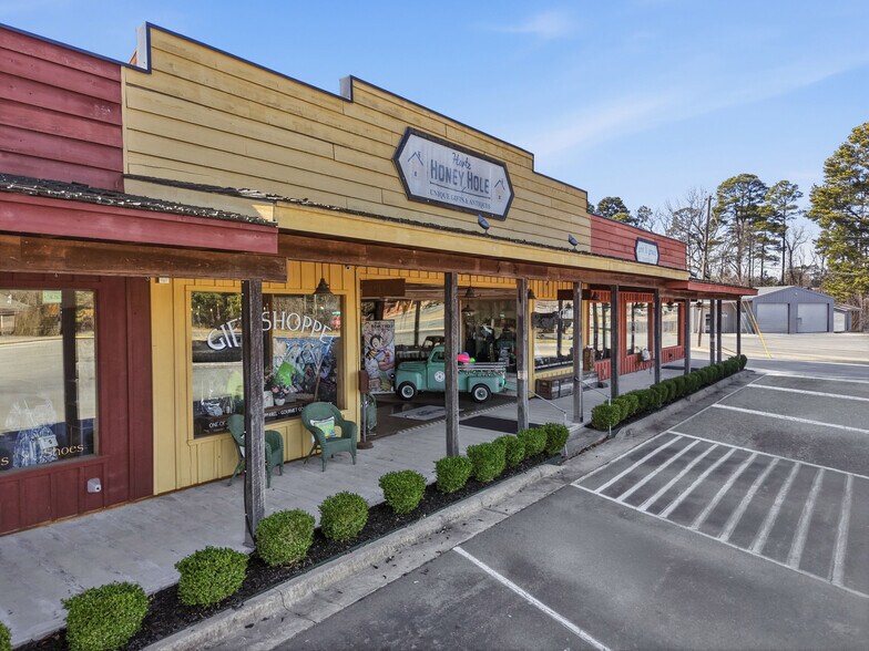 More Photos Of 7106 Dollarway Rd, White Hall Storefront Retail Office For Sale