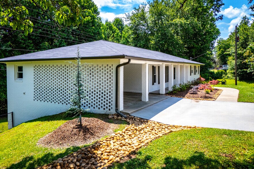 More Photos Of 2932 US-27, Buchanan Office For Sale