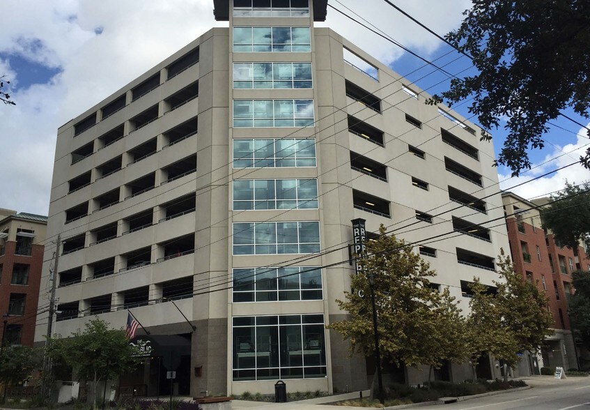 Primary Photo Of 1910 Bagby St, Houston Parking Garage For Lease