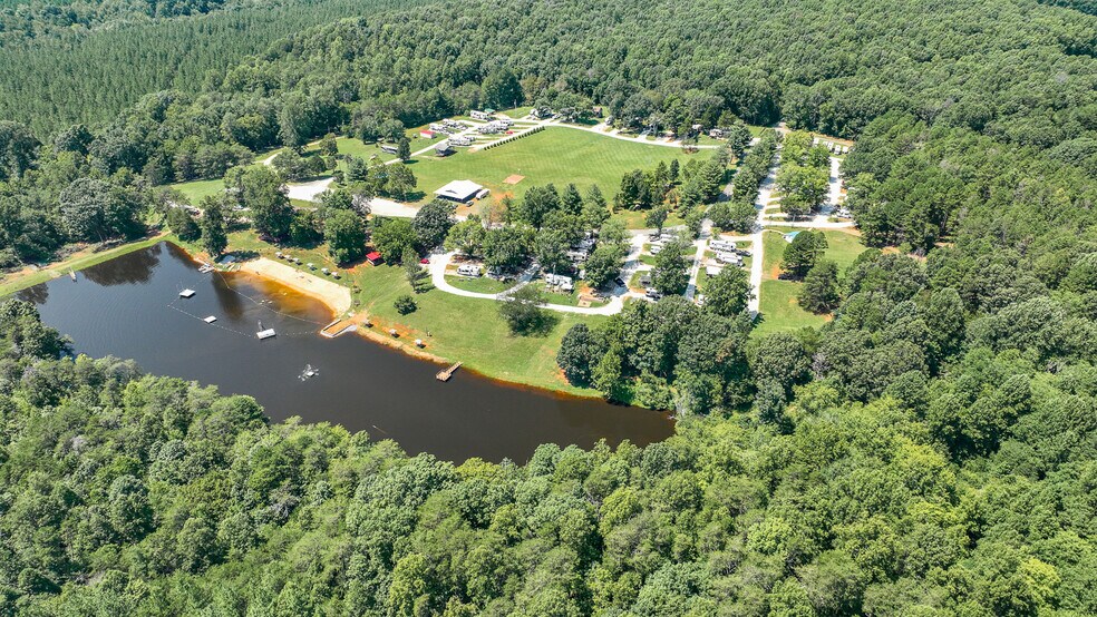 More Photos Of 1105 W Lake Rd, Spout Spring Trailer Camper Park For Sale