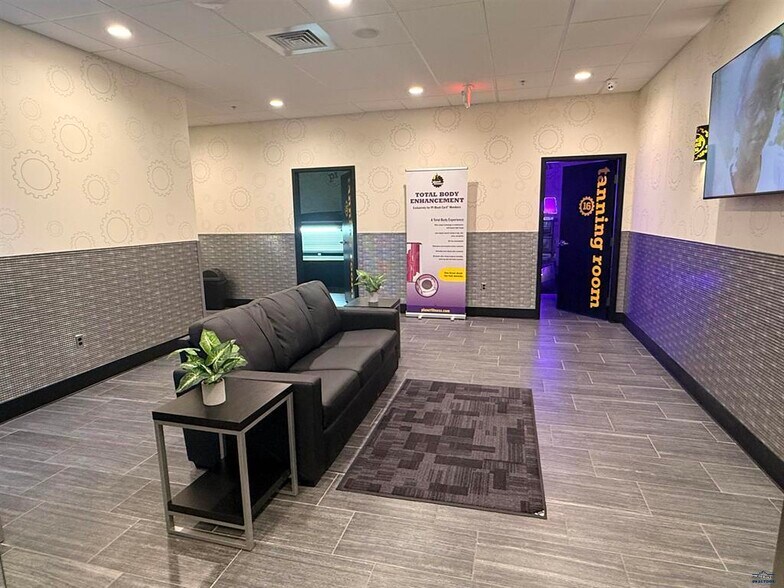 More Photos Of 1845 Haines Ave, Rapid City Freestanding For Sale