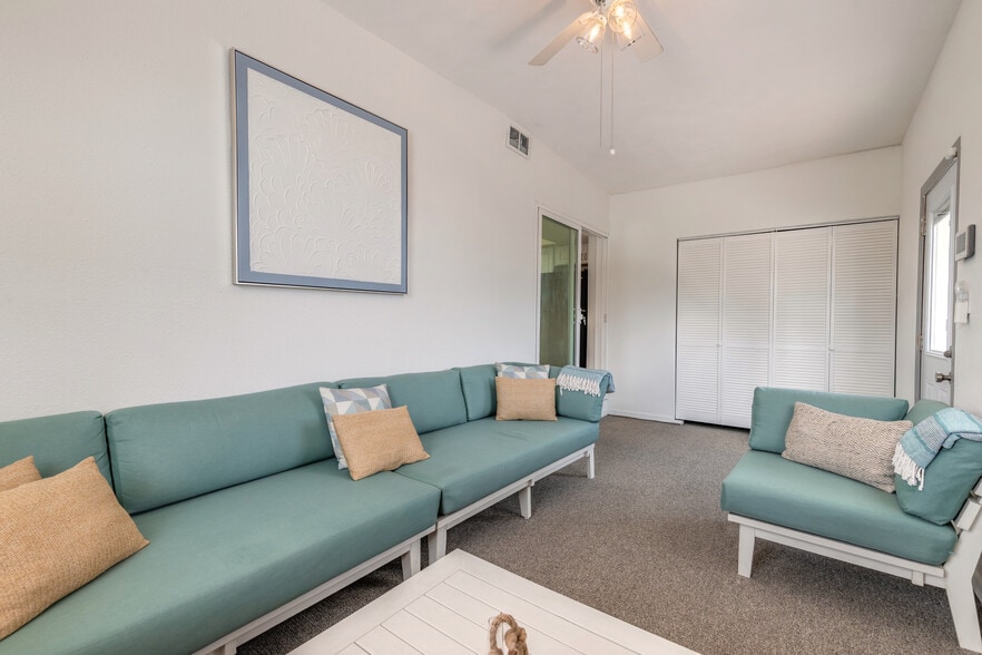 More Photos Of 133 Bridgeport Rd, Daytona Beach Shores Office For Sale