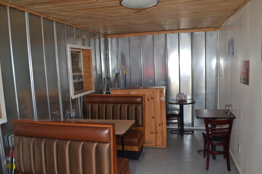 More Photos Of 220 Highway 261, Buchanan Dam Restaurant For Lease