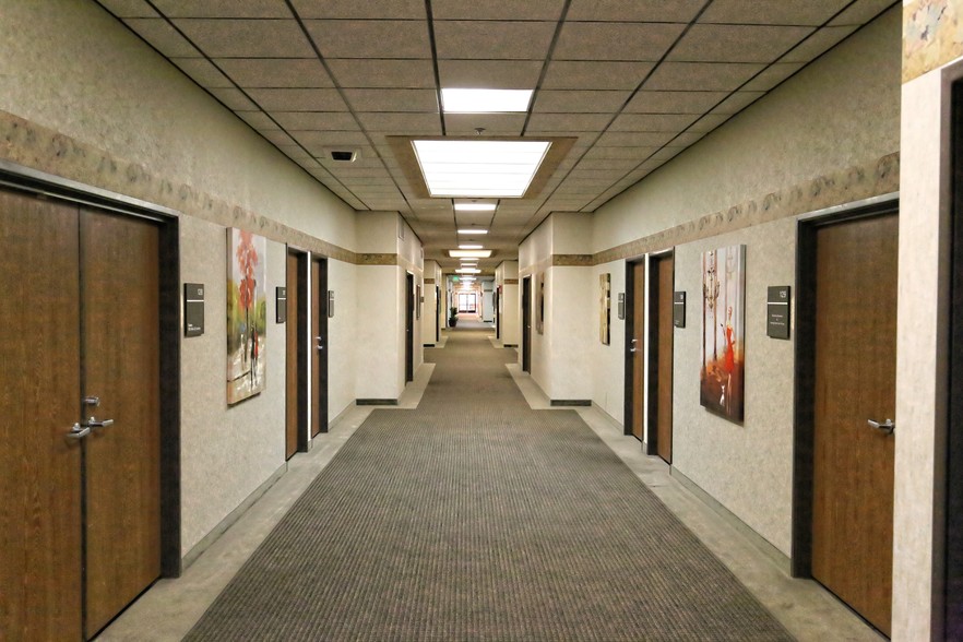 More Photos Of 1600 Sacramento Inn Way, Sacramento Office For Lease