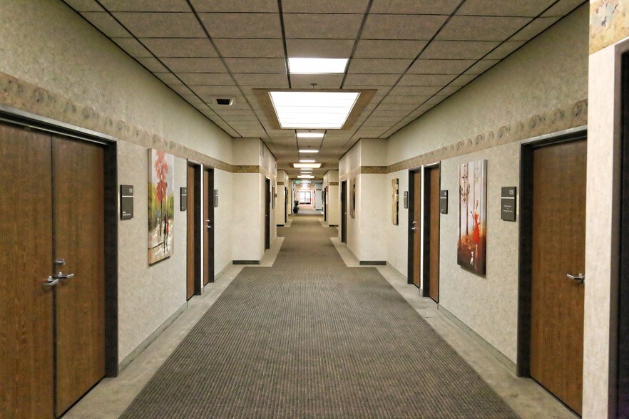 More Photos Of 1600 Sacramento Inn Way, Sacramento Office For Lease