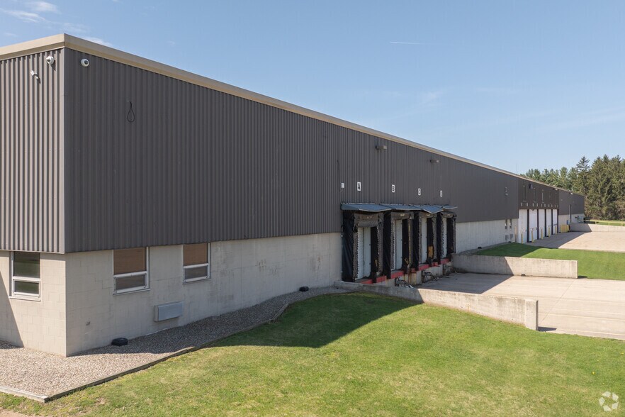 More Photos Of 6677 Beatrice Dr, Kalamazoo Distribution For Lease