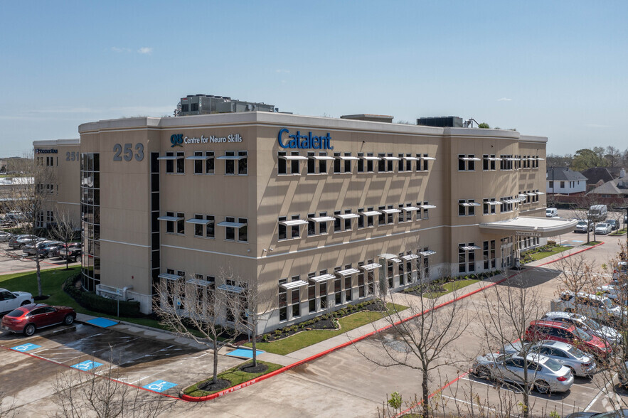 Primary Photo Of 253 Medical Center Blvd, Webster Medical For Lease