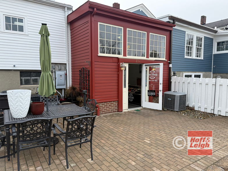 More Photos Of 234 N Main St, Hudson Storefront For Lease