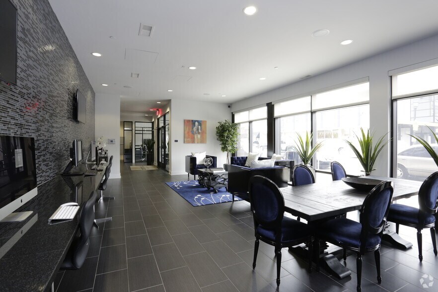 More Photos Of 1720 Central St, Evanston Apartments For Lease