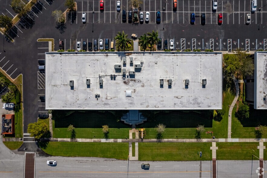 More Photos Of 9500 Koger Blvd N, Saint Petersburg Unknown For Lease