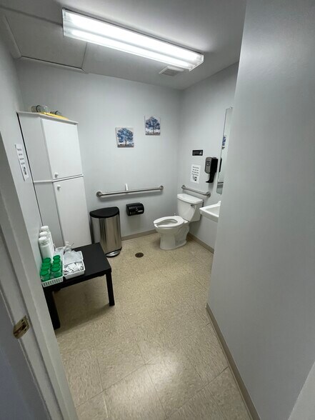 More Photos Of 1040 Weston Rd, Weston Loft Creative Space For Lease