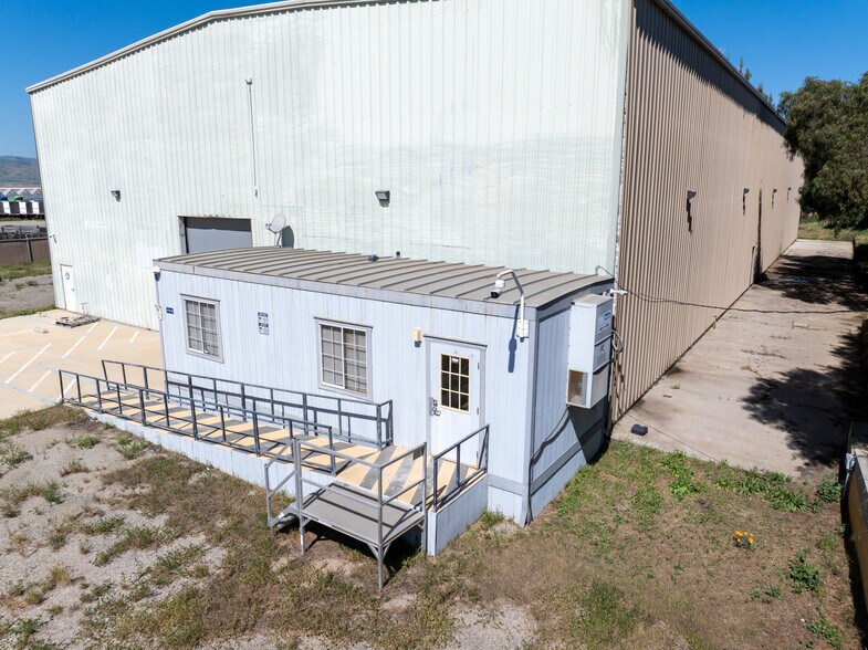 More Photos Of 151-161 Airport Rd, King City Warehouse For Lease