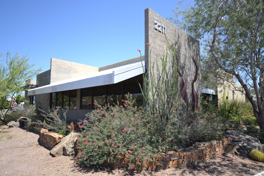 More Photos Of 2211 N 7th St, Phoenix Office For Sale