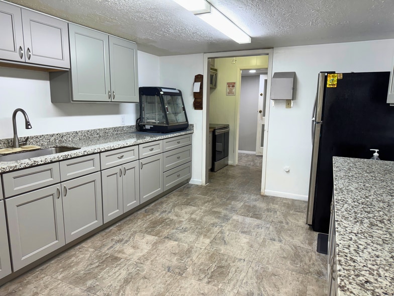 More Photos Of 1922 Dallas St, Pasadena Religious Facility For Sale