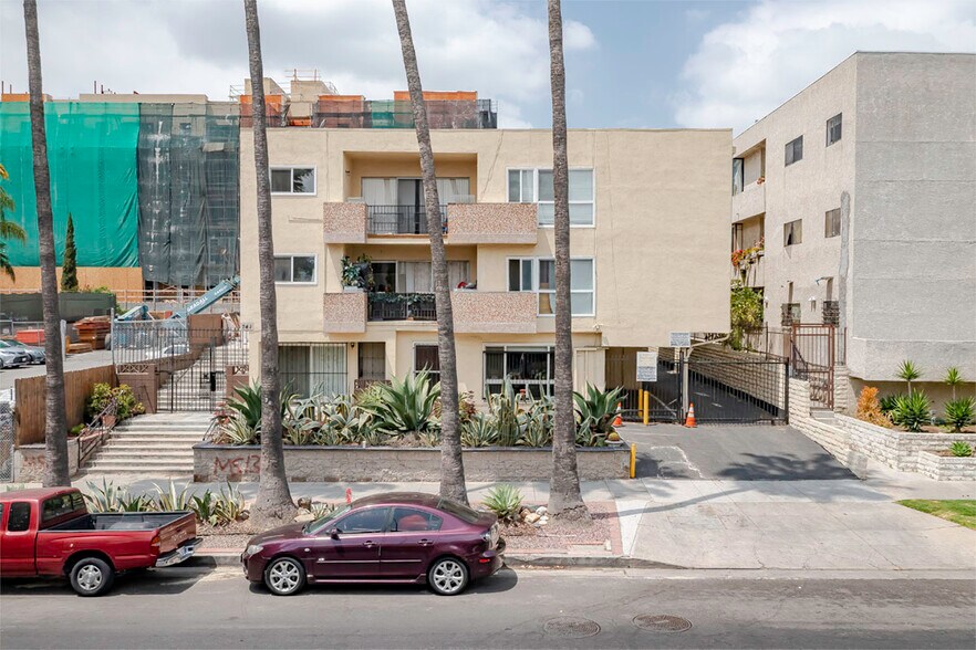 More Photos Of 741 S Hobart Blvd, Los Angeles Apartments For Sale
