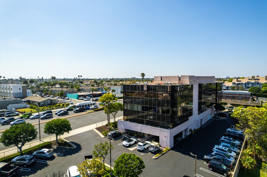 Primary Photo Of 20422 Beach Blvd, Huntington Beach Office For Sale