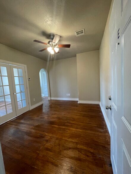 More Photos Of 801-803 East Dr, Oklahoma City Apartments For Sale