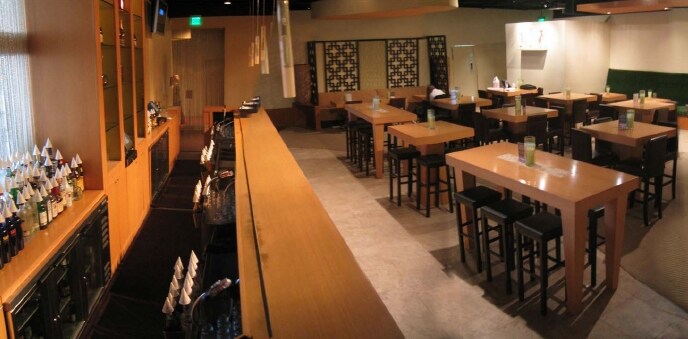 More Photos Of 491 Park St, Columbus Bar For Lease