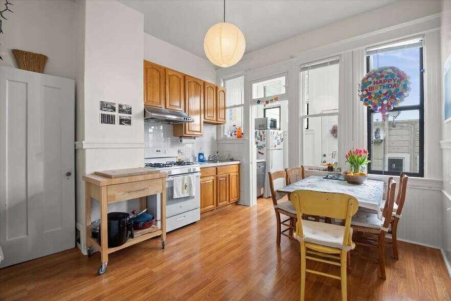 More Photos Of 1067 Union St, San Francisco Multifamily For Sale