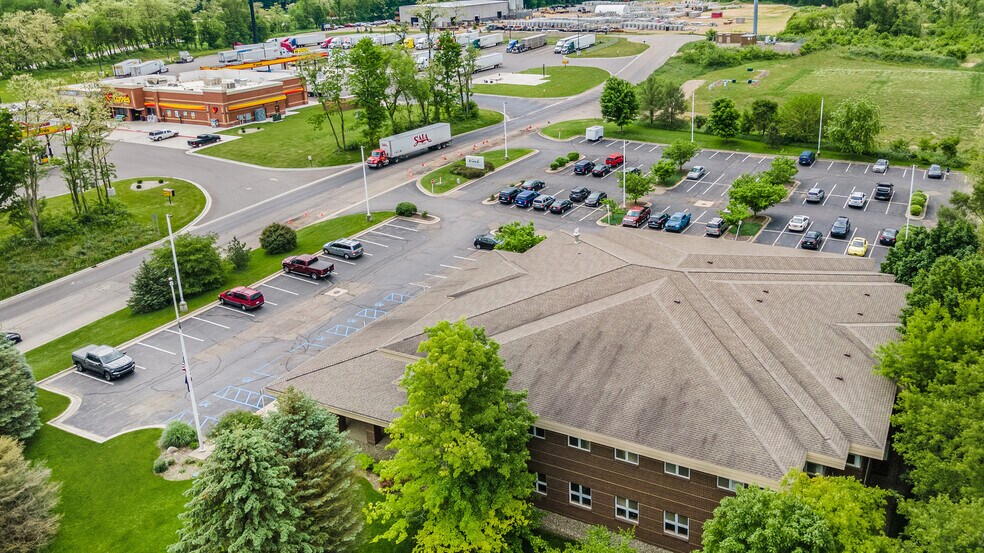 More Photos Of 7953 Adobe Rd, Kalamazoo Office For Sale