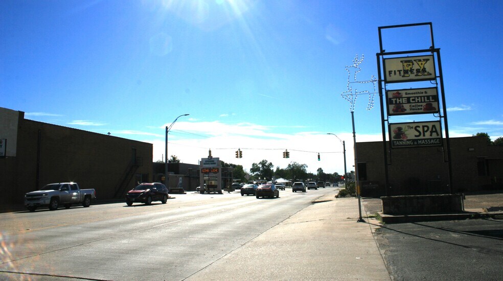 More Photos Of 203 N Meyer St, Sealy Storefront Retail Office For Lease
