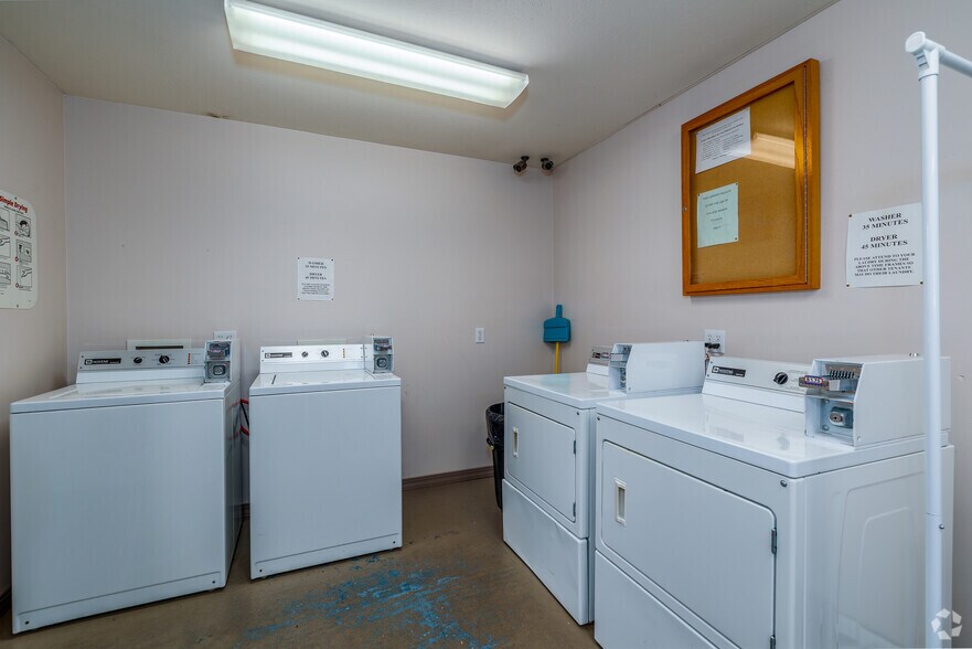 More Photos Of 124 S College St, Mountain Home Apartments For Sale