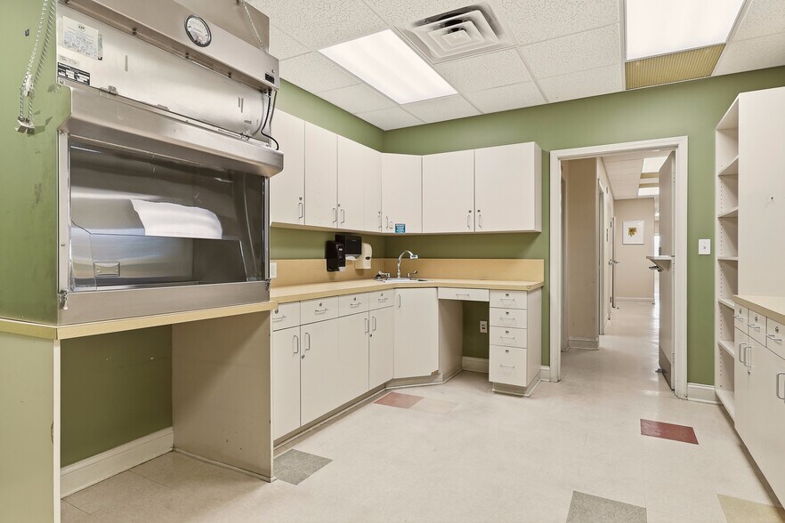 More Photos Of 9 San Bartola Dr, Saint Augustine Medical For Sale