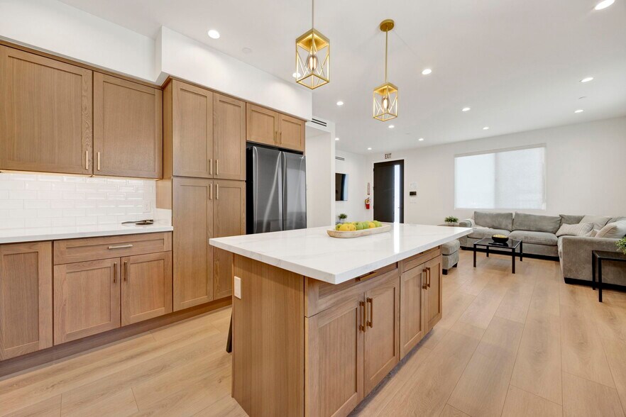 More Photos Of 7410 Denny Ave, Sun Valley Healthcare For Sale