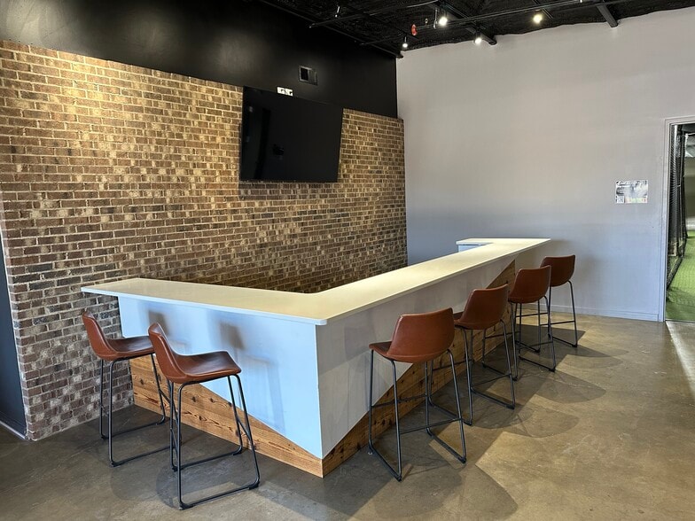 More Photos Of 4312 Republic Ct, Concord Warehouse For Lease
