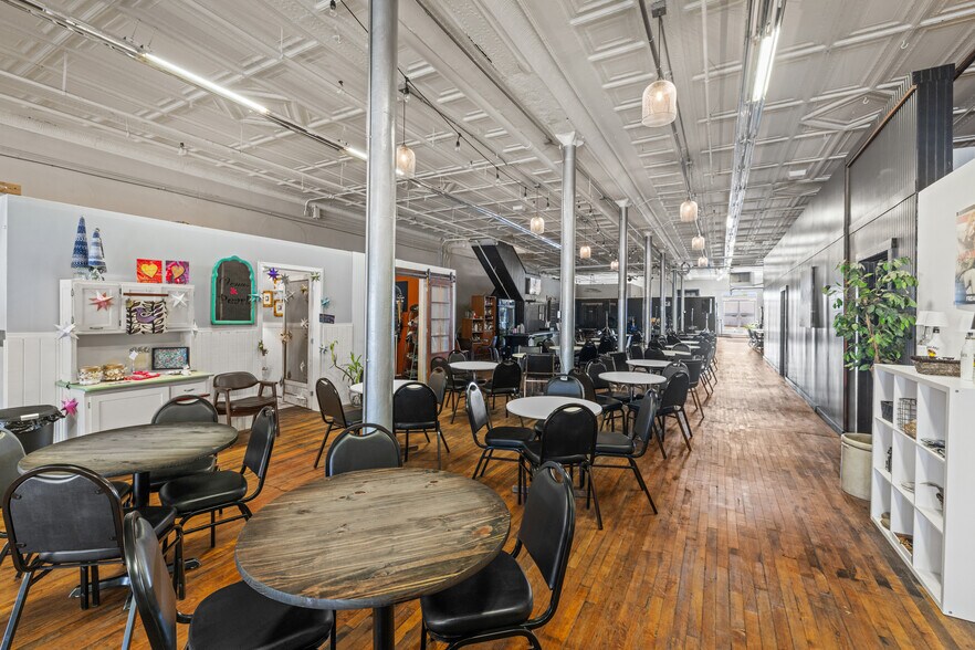 More Photos Of 120 N Elm St, Henderson Storefront Retail Residential For Sale