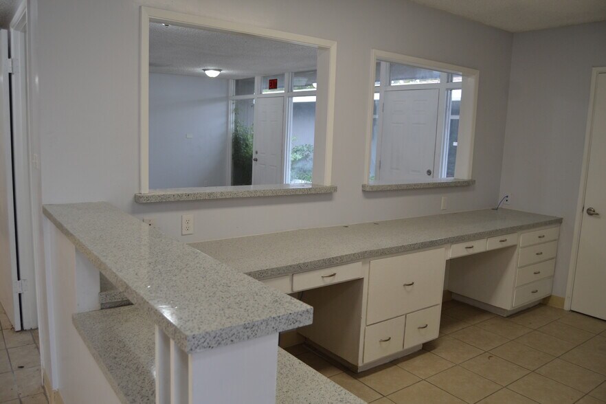 More Photos Of 1384 N Waterman Ave, San Bernardino Office For Lease