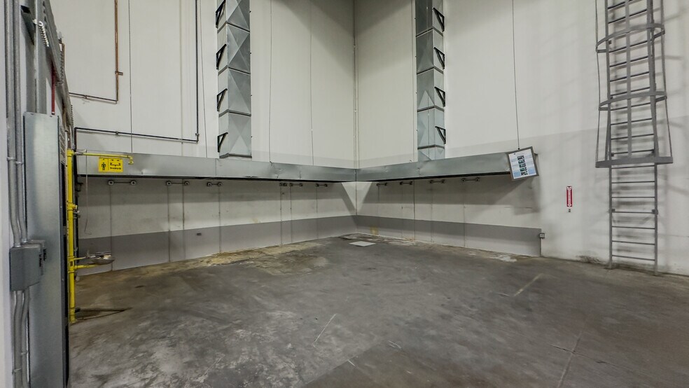 More Photos Of 465 Industrial Ave, Santa Teresa Manufacturing For Lease