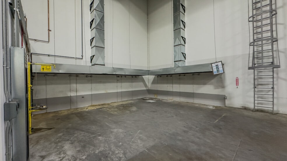 More Photos Of 465 Industrial Ave, Santa Teresa Manufacturing For Sale