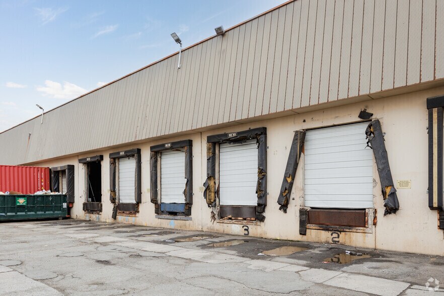More Photos Of 414-434 Avenue P, Newark Warehouse For Lease