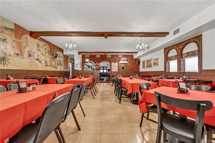 More Photos Of 3019 Pine Ave, Niagara Falls Restaurant For Sale