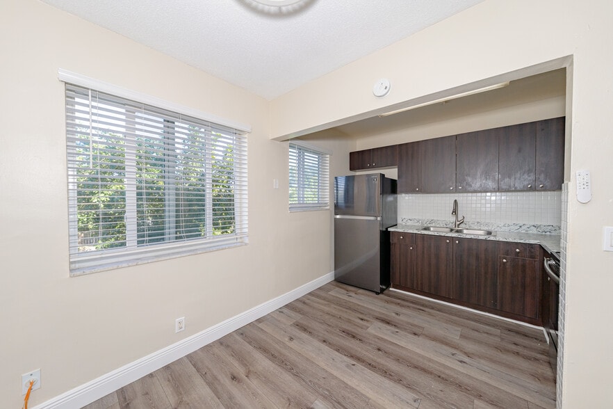 More Photos Of 5971 NW 17th Pl, Sunrise Apartments For Sale