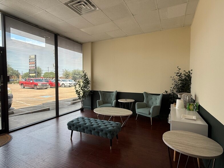 More Photos Of 12637-12641 Westheimer Rd, Houston Unknown For Lease