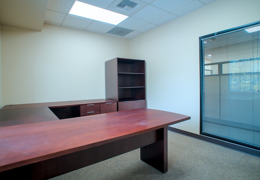 More Photos Of 1611 E 4th St, Santa Ana Loft Creative Space For Lease