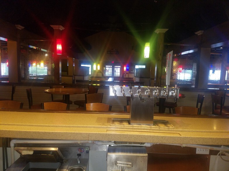 More Photos Of 1405 Mn-33 S, Cloquet Restaurant For Lease