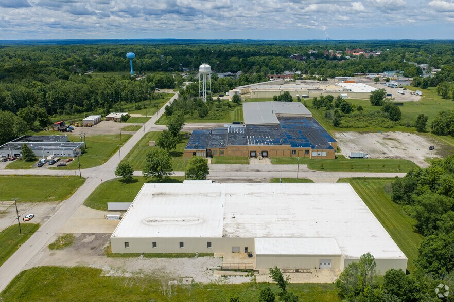 More Photos Of 150 S Cucumber St, Jefferson Manufacturing For Lease