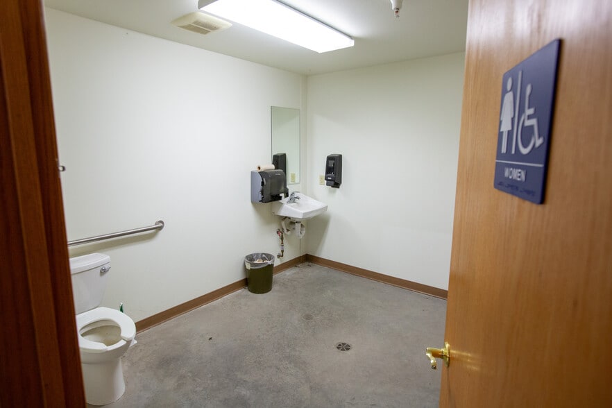 More Photos Of 8989 Roller Coaster Rd, Missoula Warehouse For Sale