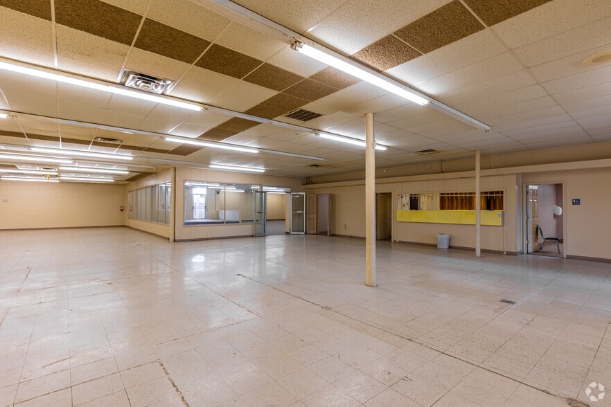 More Photos Of 224 Buddy Holly Ave, Lubbock Warehouse For Lease
